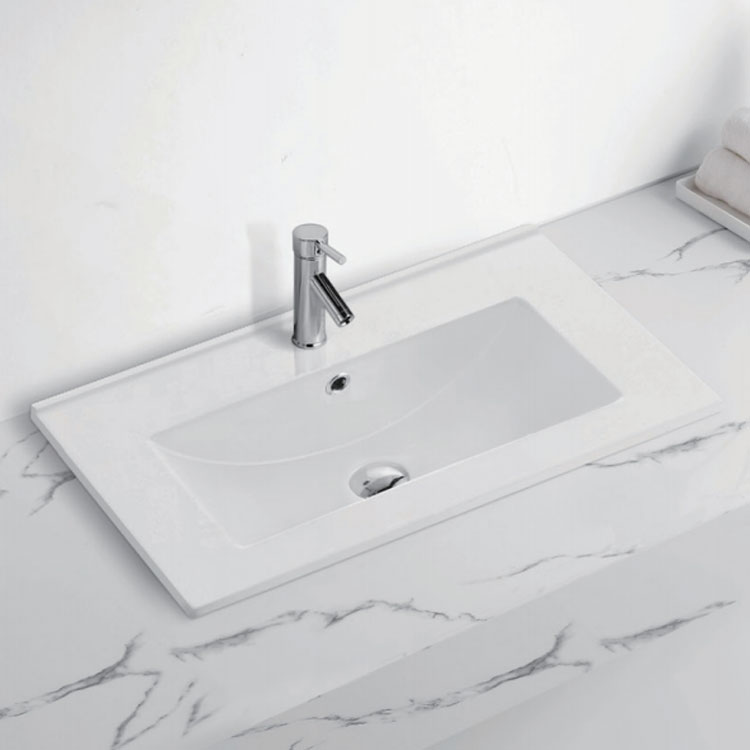 ကျွန်ုပ်၏ကြွေထည်ရေချိုးခန်းနစ်မြုပ်မှုတွင်ခြစ်ရာများကိုမည်သို့ပြန်လည်ပြုပြင်ထိန်းသိမ်းနိုင်မည်နည်း။